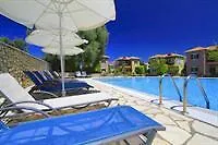 Saint Thomas Village *